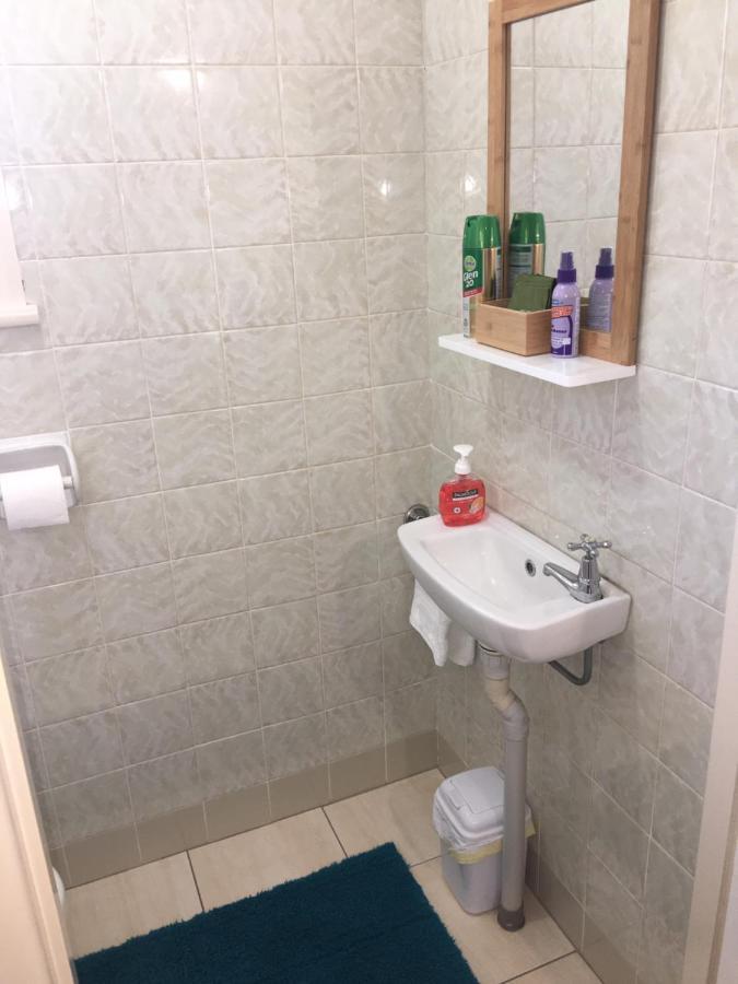 Bed & Breakfast Hideaway On Hume *